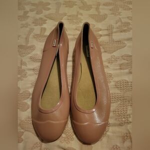 Women's  Hunter Pink  Flats